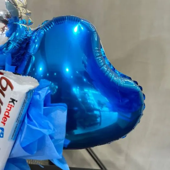 box con chocolate globos y peluche pascuas II